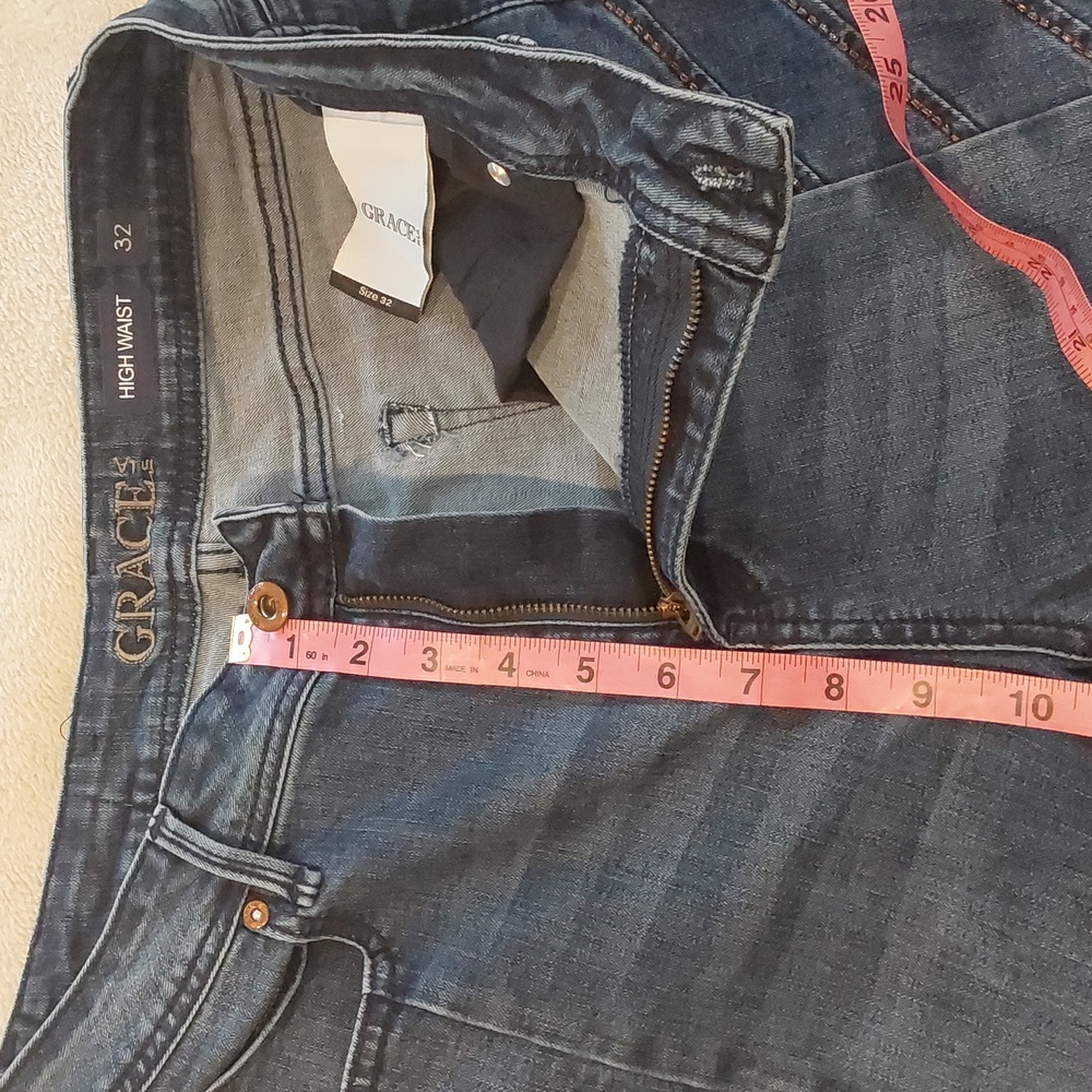 Grace of LA Women's High Waisted Super Flare Bell Bottom Raw Hem Jeans Size 32 - Picture 9 of 16